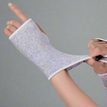 Load image into Gallery viewer, Orthopaedic Bamboo Wrist Sleeve